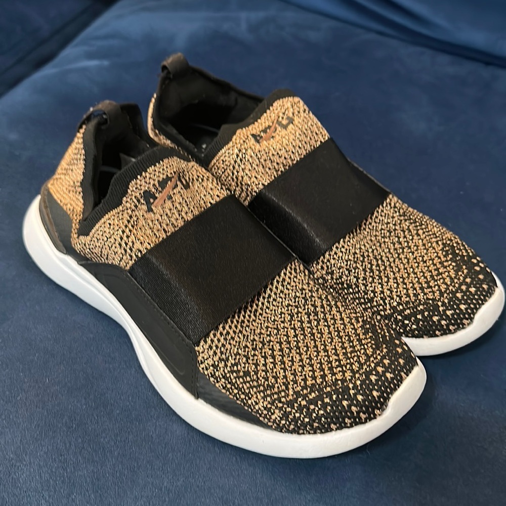 APL 7.5 slip on sneakers